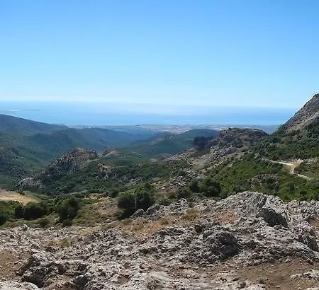 Sas Benas מלון 3*